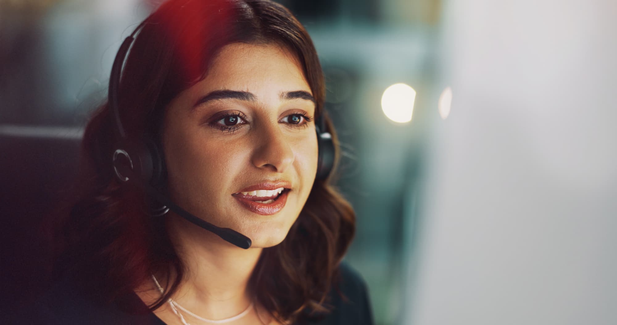 24/7 customer support for vehicle tracking systems and fleet management solutions GRS Fleet Telematics customer support specialist providing vehicle tracking assistance